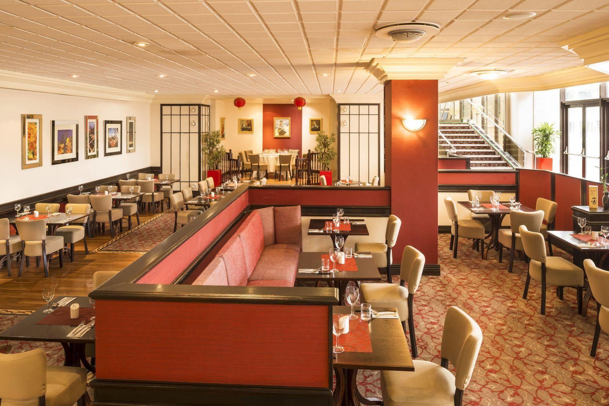 Отель Copthorne 4*